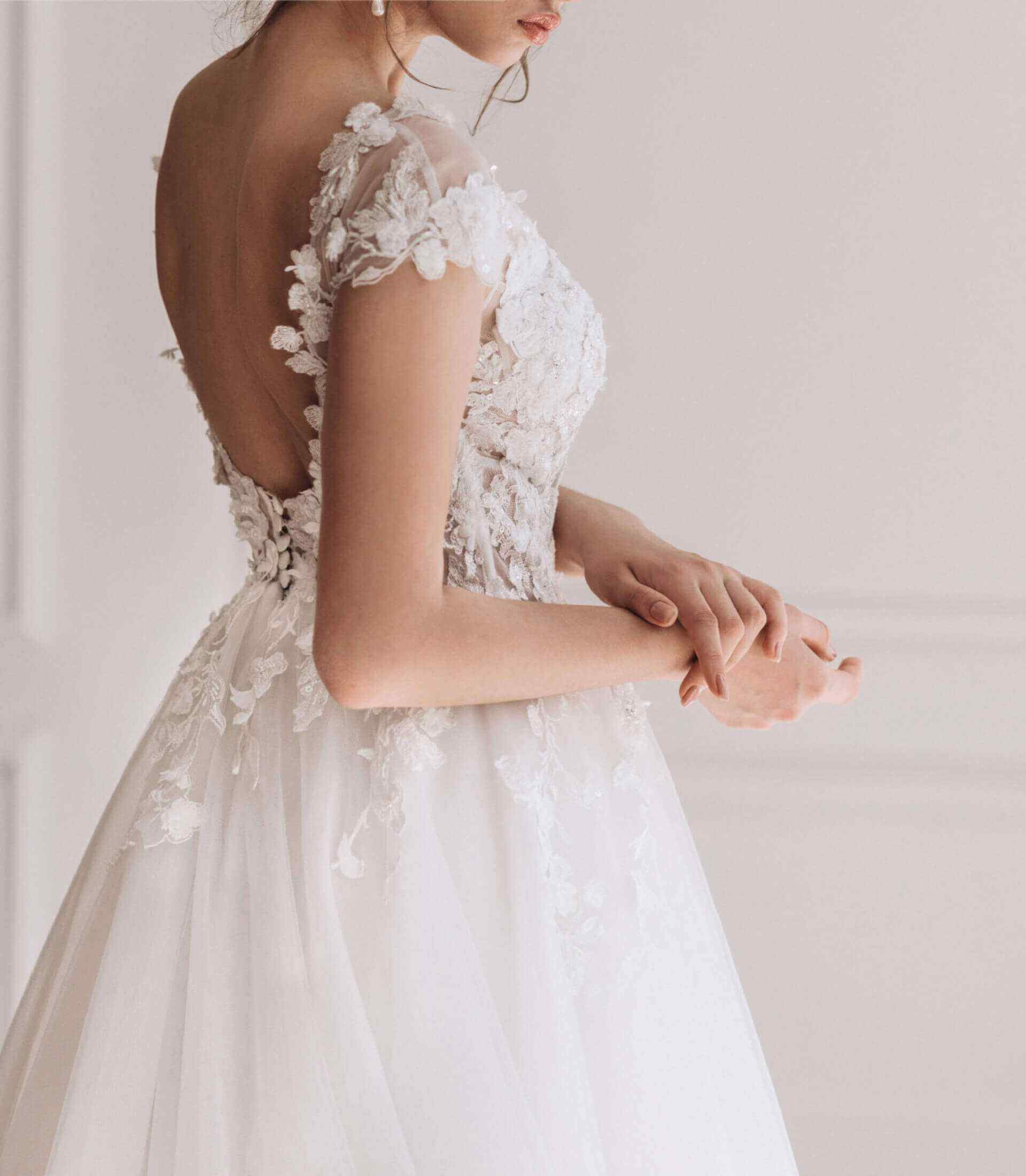 https://balanzar.mx/wp-content/uploads/2020/12/wedding_dress_07.jpg